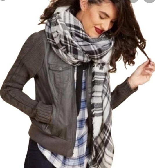 Modcloth Accessories - MODCLOTH TARTAN Blanket scarf